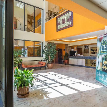 Hotel Los Templarios Херес де лос Кабайерос Екстериор снимка