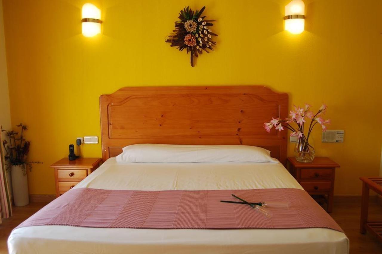 Hotel Los Templarios Херес де лос Кабайерос Екстериор снимка