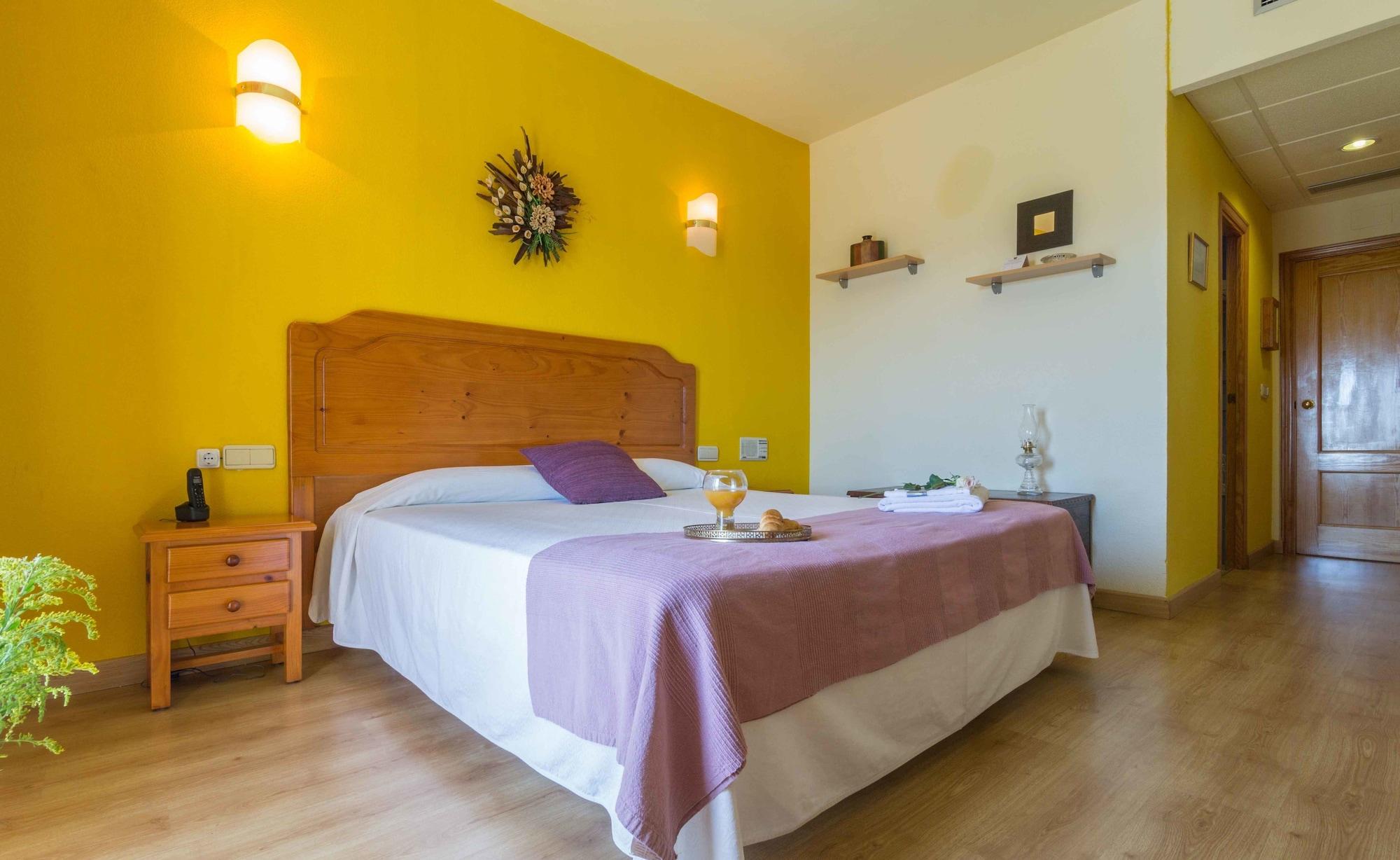 Hotel Los Templarios Херес де лос Кабайерос Екстериор снимка