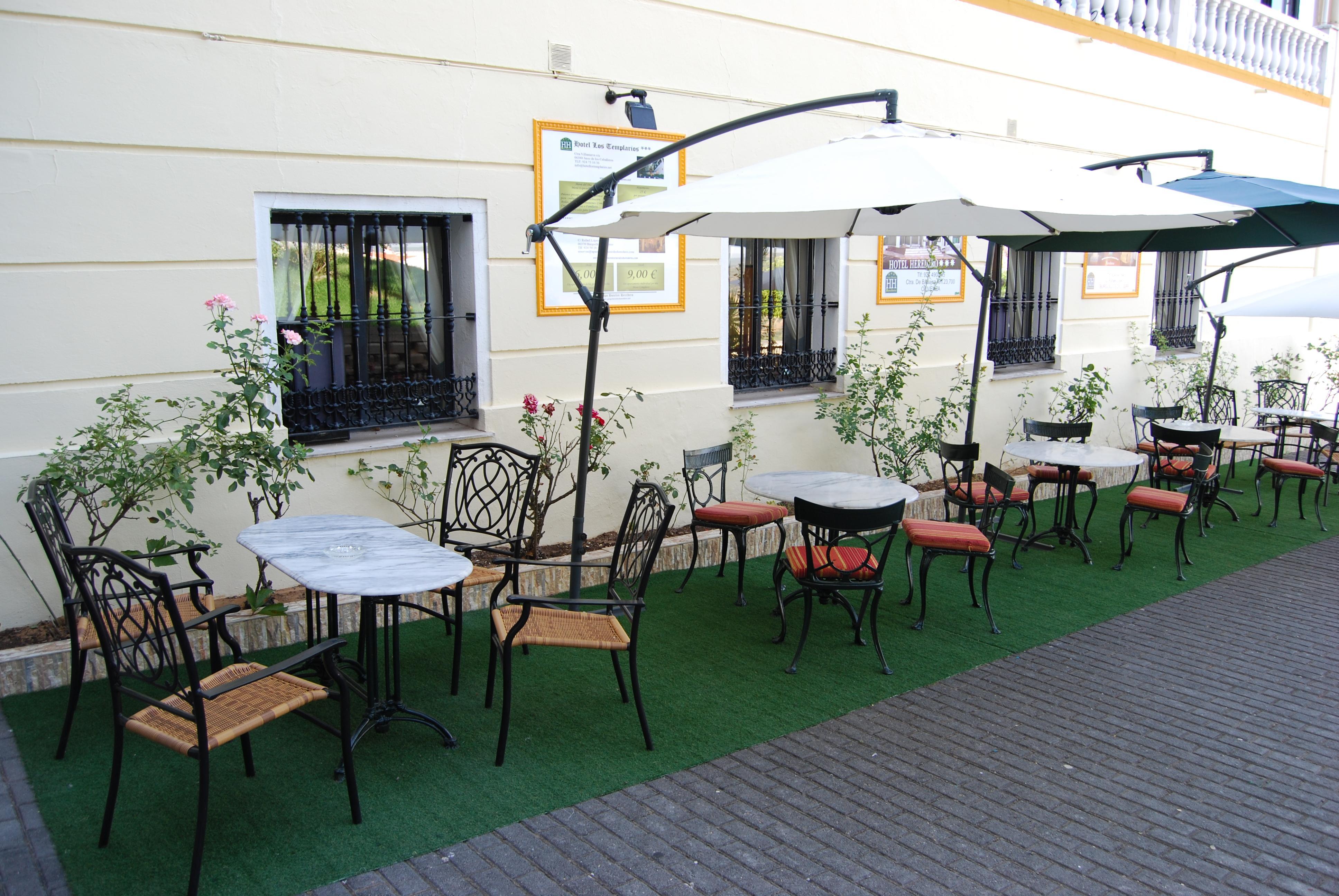 Hotel Los Templarios Херес де лос Кабайерос Екстериор снимка