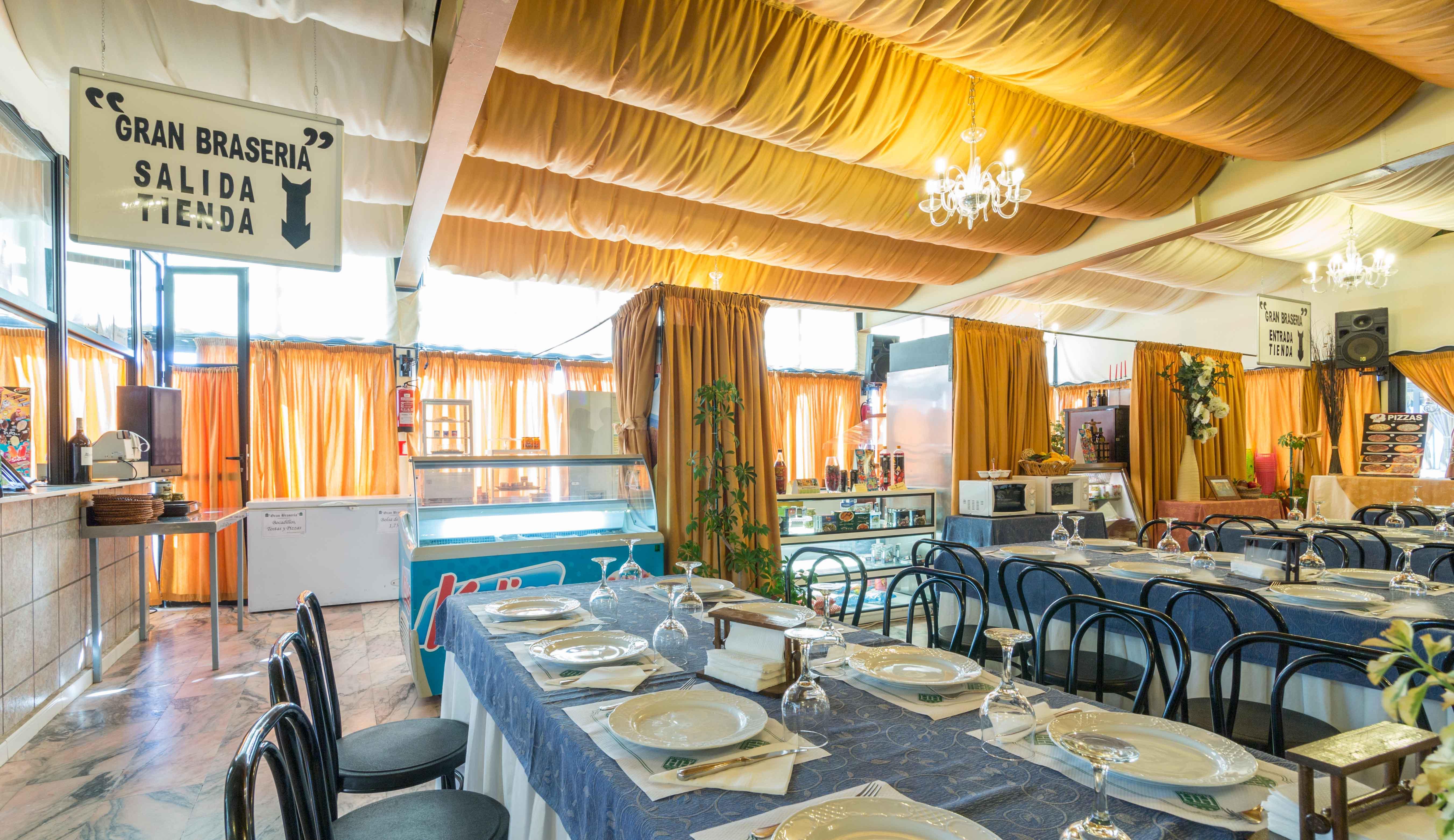 Hotel Los Templarios Херес де лос Кабайерос Екстериор снимка