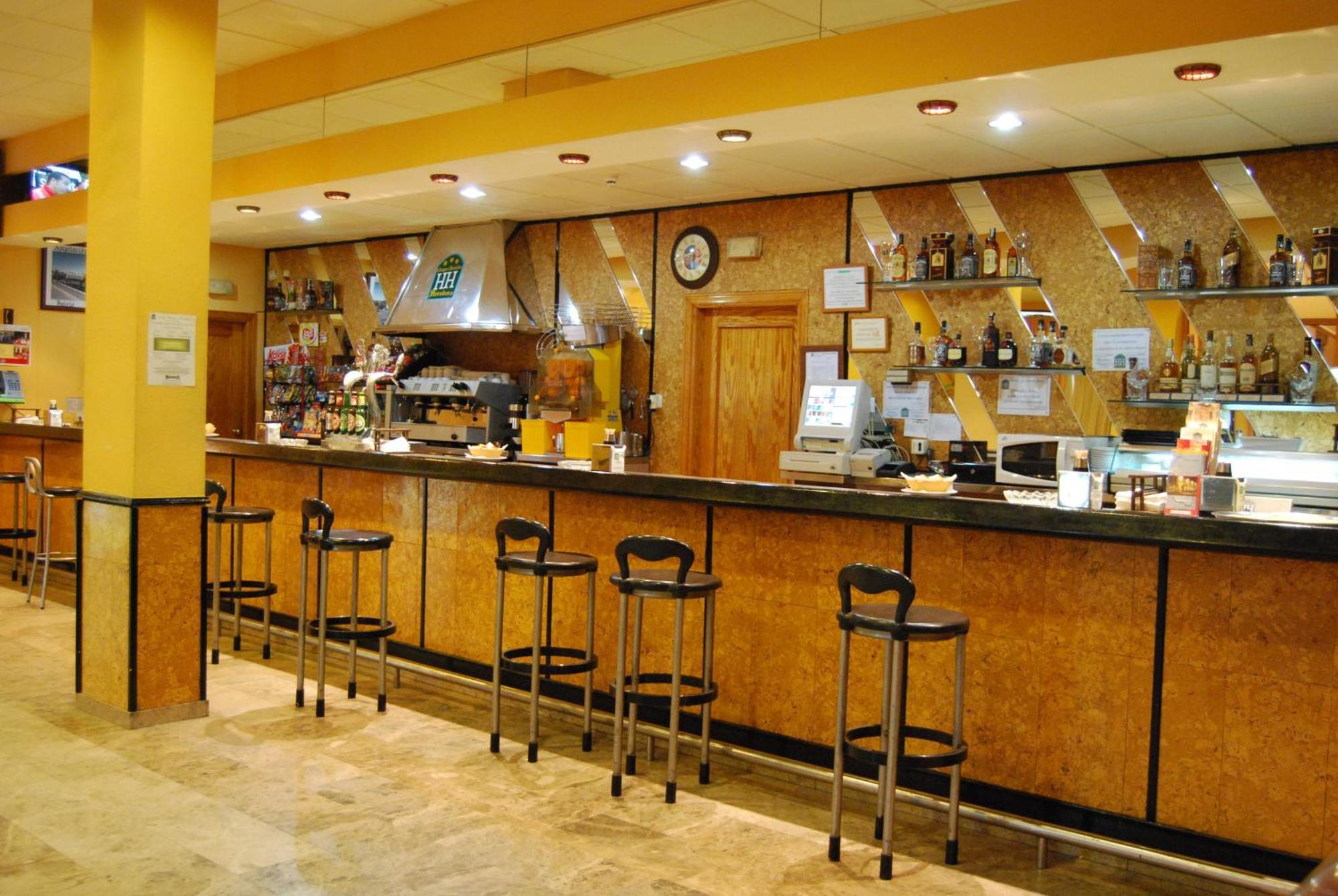 Hotel Los Templarios Херес де лос Кабайерос Екстериор снимка