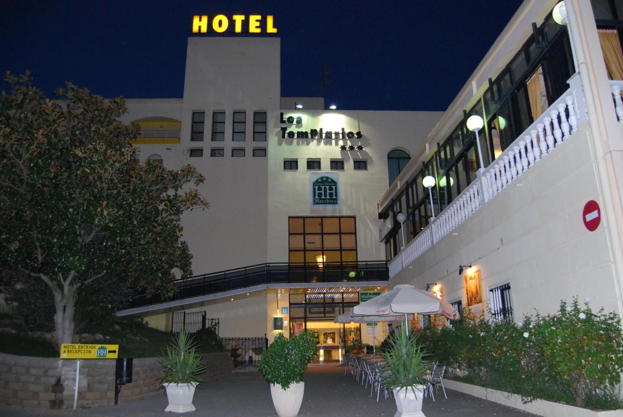 Hotel Los Templarios Херес де лос Кабайерос Екстериор снимка
